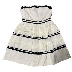 Honey Punch:  Mini Bow and Lace Dress